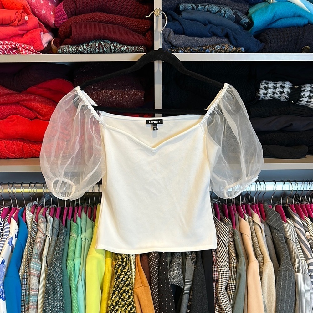 Express white sweetheart neckline top size XS